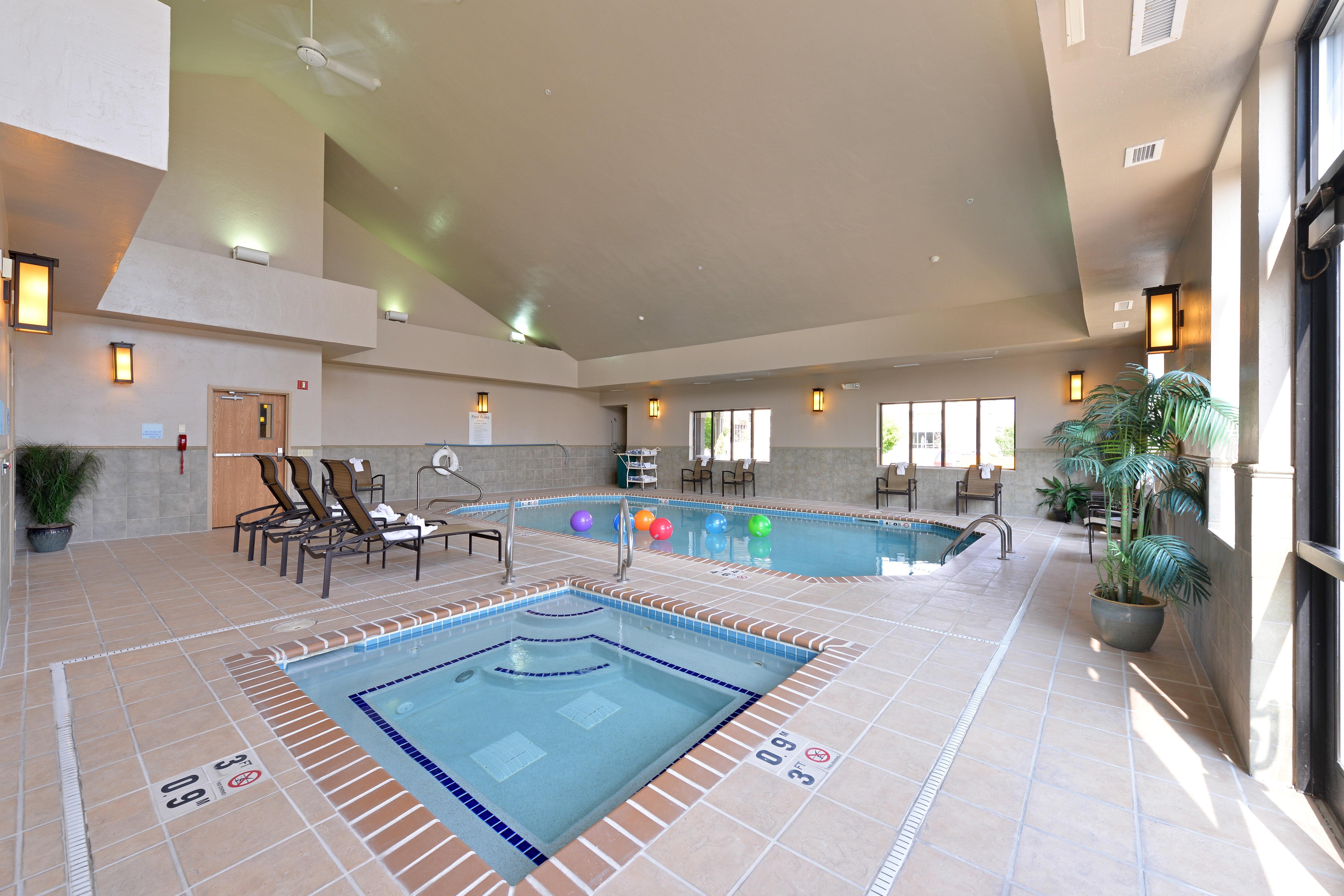Holiday Inn Express Hotel & Suites Gillette By Ihg Exteriör bild